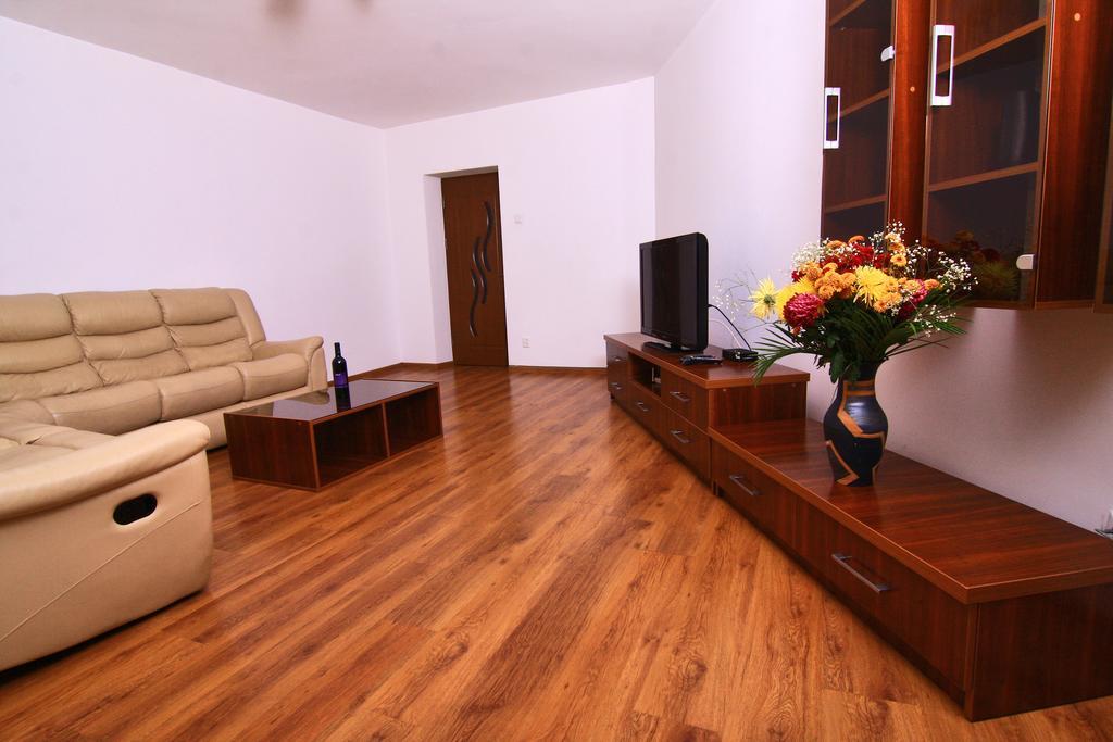 Nirvana Accommodation Bucarest Extérieur photo