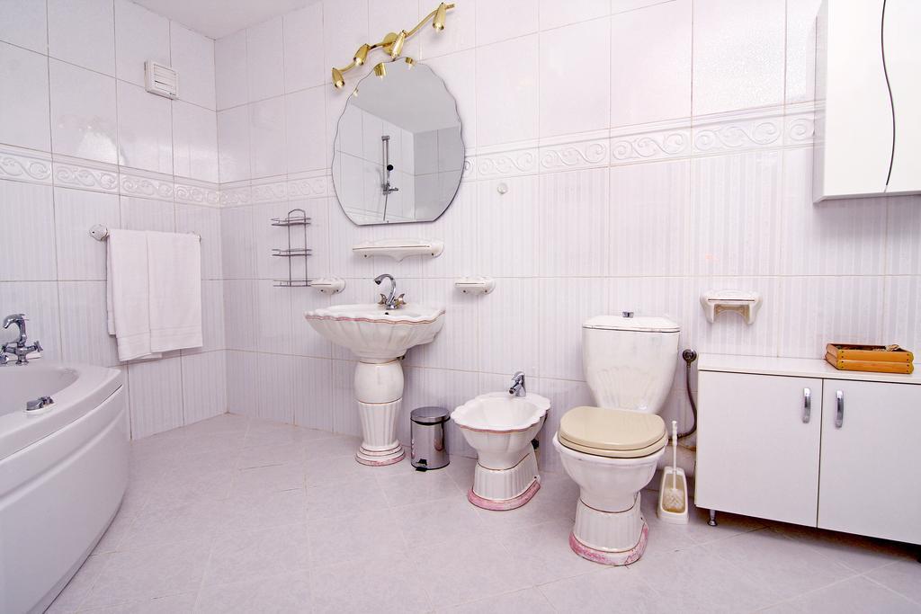 Nirvana Accommodation Bucarest Extérieur photo