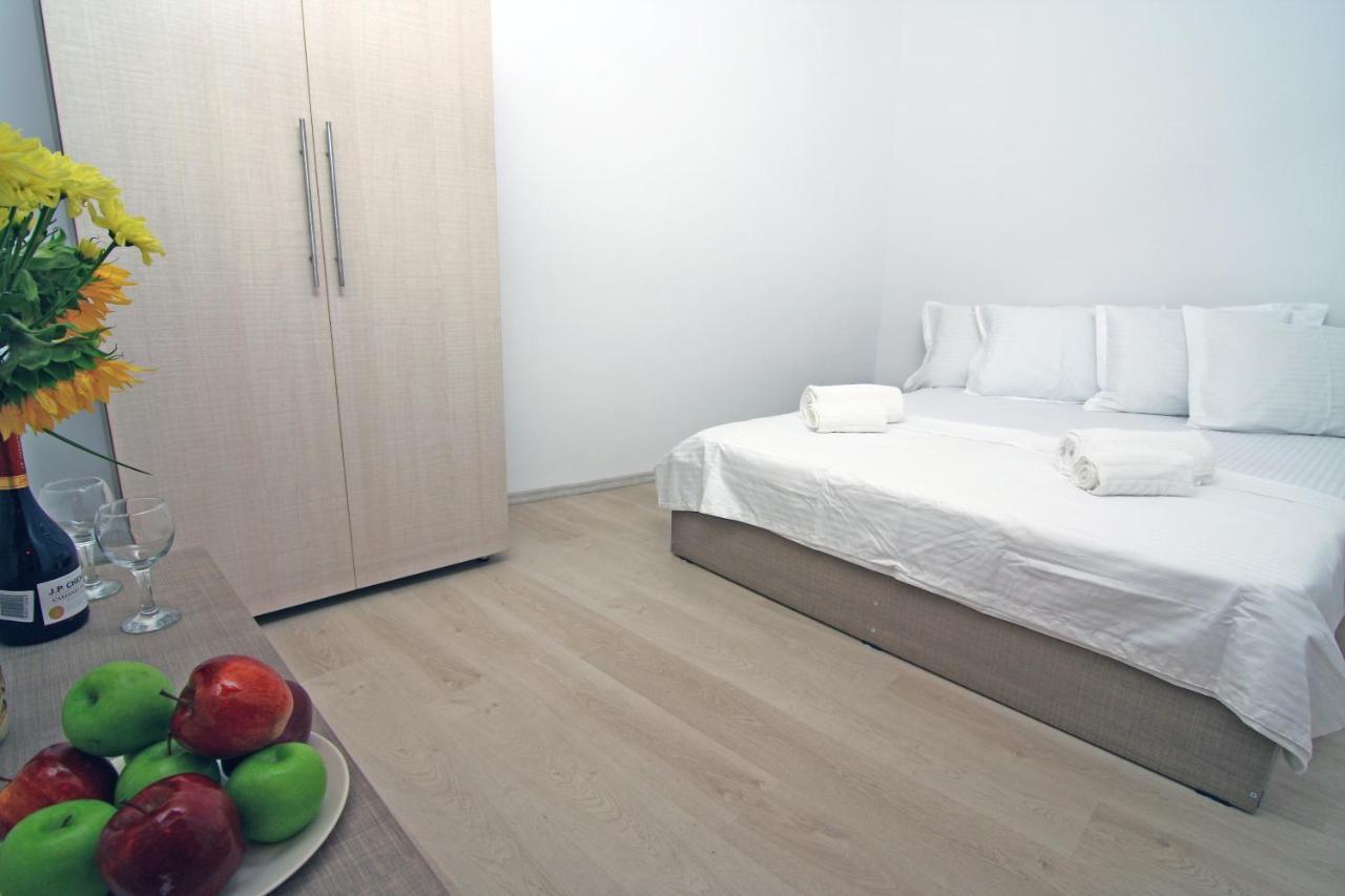 Nirvana Accommodation Bucarest Extérieur photo